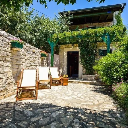 Сasa de vacaciones House With A Parking Space Sukosan, Zadar - 5818 Bibinje