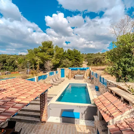 Family Friendly House With A Swimming Pool Sukosan, Zadar - 5818 Σπίτι διακοπών